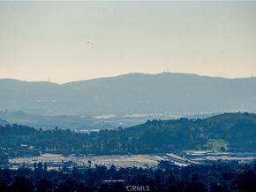 880 W Highpoint, Claremont CA 91711