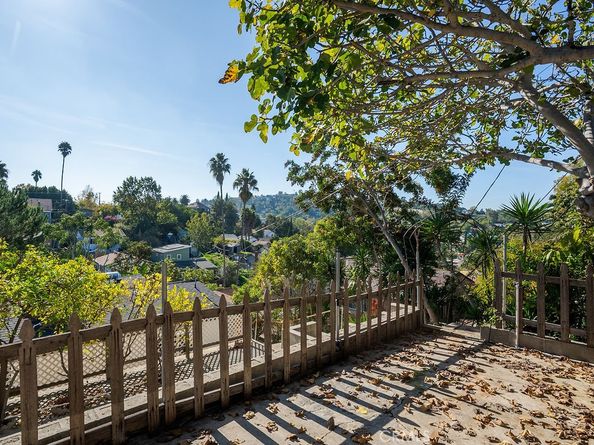 5139 San Rafael, Los Angeles CA 90042