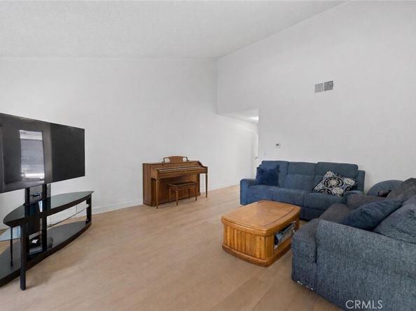 1814 Garvey B, Alhambra CA 91803