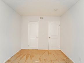 1126 W Calle De La Luna # 4, Azusa CA 91702