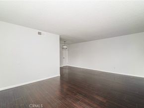 1126 W Calle De La Luna # 4, Azusa CA 91702
