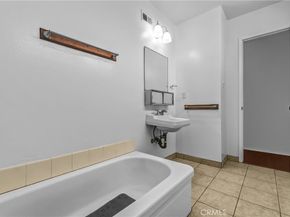30 Camelback N, Carson CA 90745