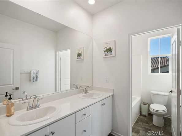 5604 Altamura Way 10, Fontana CA 92336