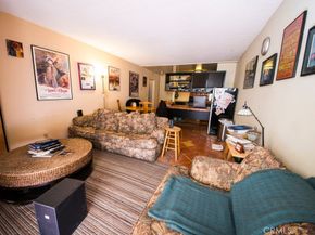 425 S Kenmore 206, Los Angeles CA 90020