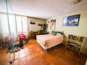 425 S Kenmore 206, Los Angeles CA 90020