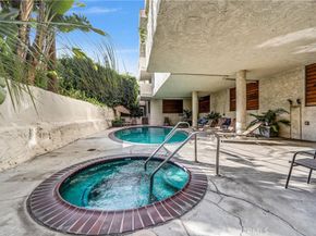 8400 De Longpre 212, West Hollywood CA 90069