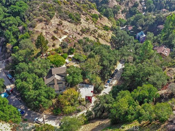 1450 Country Club Drive, Burbank CA 91501