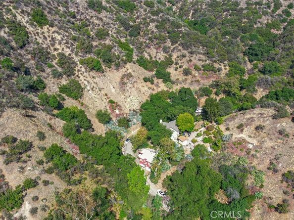 1450 Country Club Drive, Burbank CA 91501