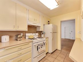 1450 Country Club Drive, Burbank CA 91501