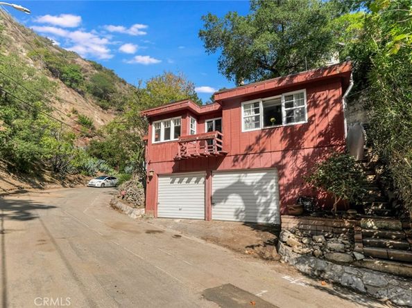 1450 Country Club Drive, Burbank CA 91501