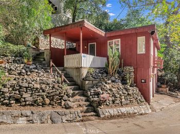 1450 Country Club Drive