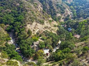 1450 Country Club Drive, Burbank CA 91501