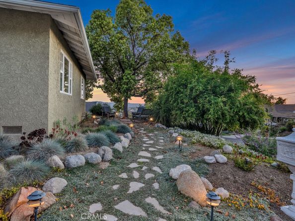 854 Irving Drive, Burbank CA 91504