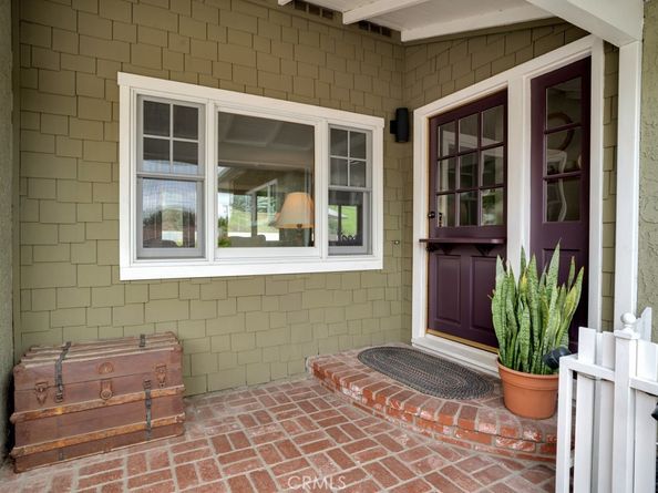 854 Irving Drive, Burbank CA 91504