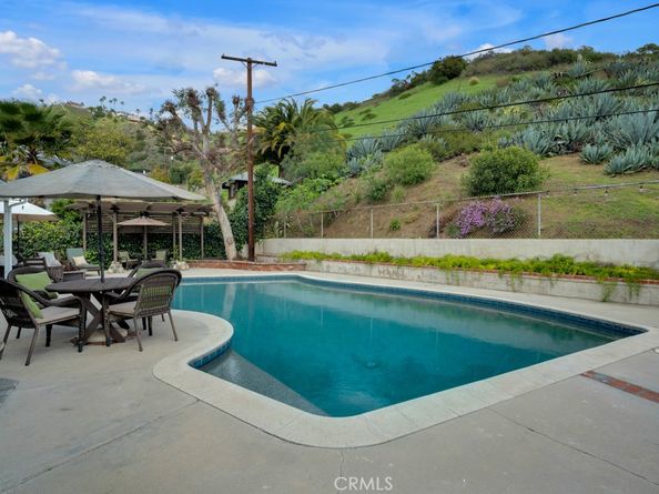 854 Irving Drive, Burbank CA 91504