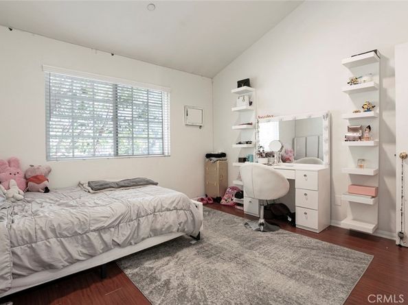 9360 Sunland Park Drive 3, Sun Valley CA 91352