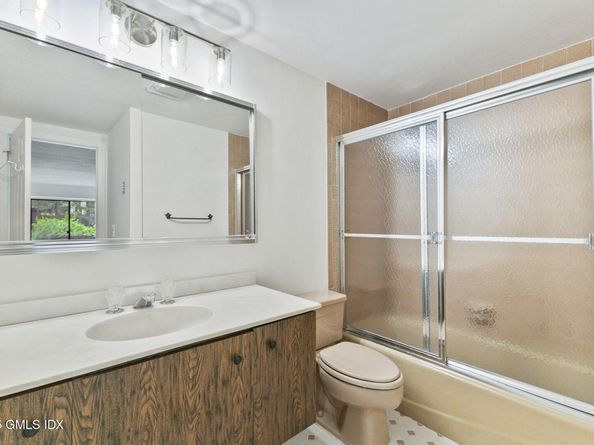 12 Glenville Street 108, Greenwich CT 06831