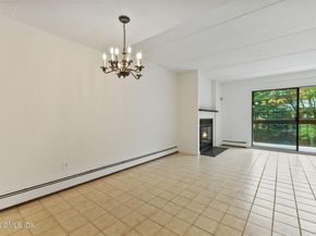 12 Glenville Street 108, Greenwich CT 06831