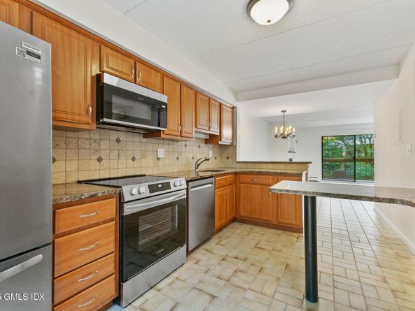 12 Glenville Street 108, Greenwich CT 06831