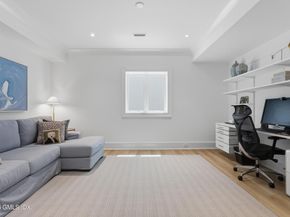17 Vineyard Lane, Westport CT 06880