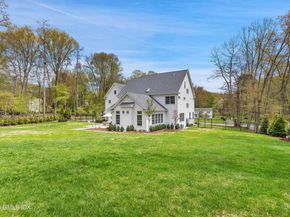 17 Vineyard Lane, Westport CT 06880
