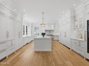 17 Vineyard Lane, Westport CT 06880