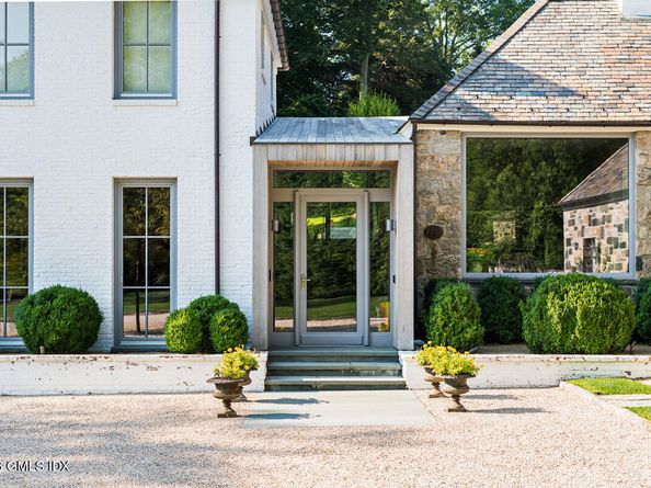 306 Round Hill Road, Greenwich CT 06831