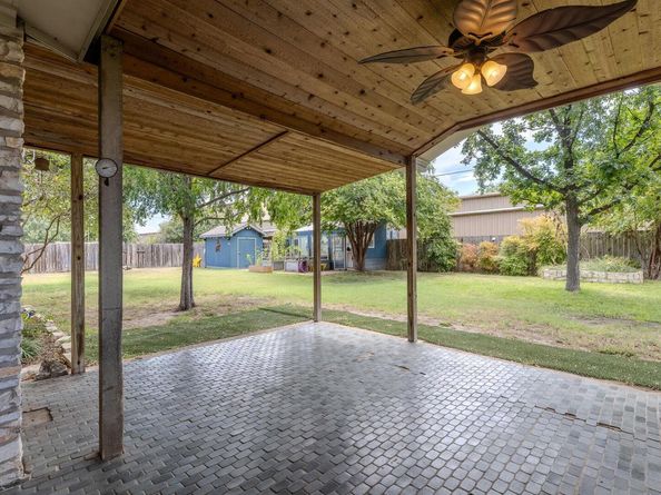 8509 Slant Oak DR, Austin TX 78729