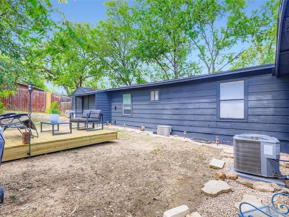 1428 Webberville RD 1&2, Austin TX 78721