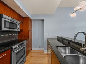 603 Davis ST 1307, Austin TX 78701