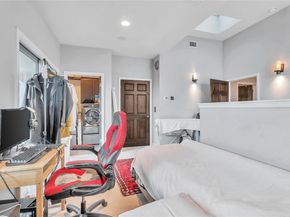 1142 Lost Creek BLVD 12, Austin TX 78746