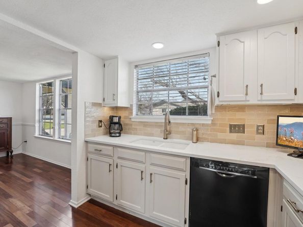 5217 Summerset TRL, Austin TX 78749