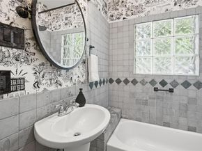 2007 E 2nd ST, Austin TX 78702