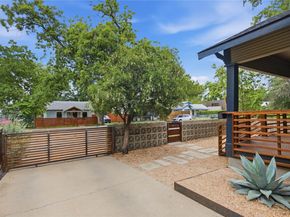 2007 E 2nd ST, Austin TX 78702