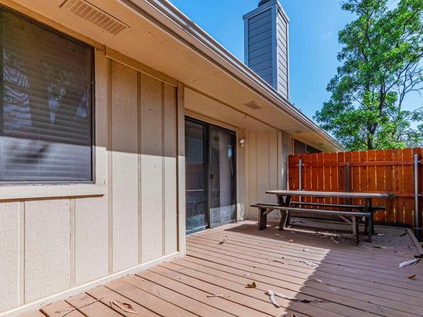 1007 Markham Ln A, Austin TX 78753