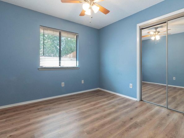 1007 Markham Ln A, Austin TX 78753