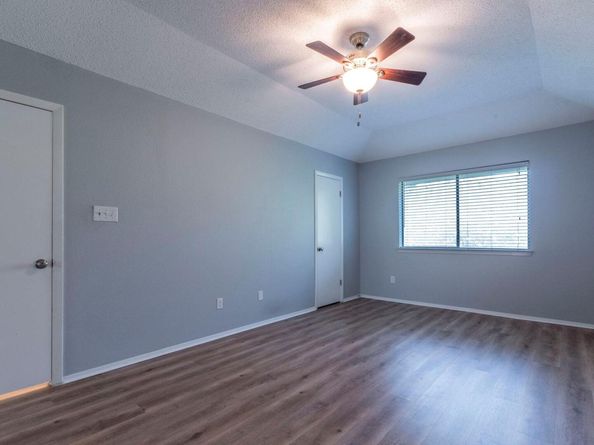 1007 Markham Ln A, Austin TX 78753