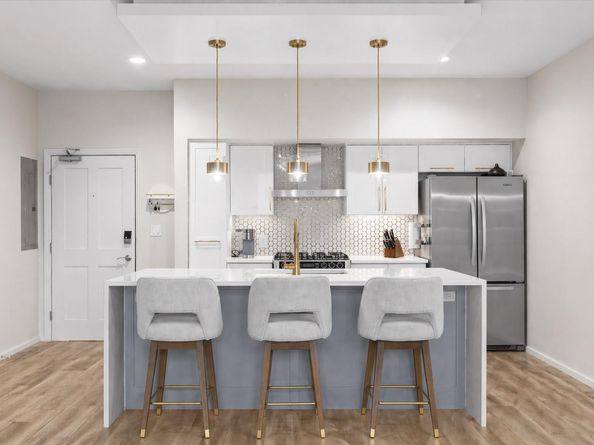 1600 Barton Springs RD 4205, Austin TX 78704