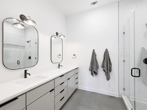 410 W Alpine RD 7, Austin TX 78704