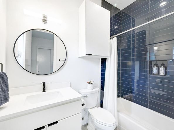 410 W Alpine RD 7, Austin TX 78704