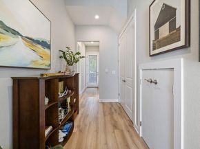12001 Vista Parke DR 1402, Austin TX 78726