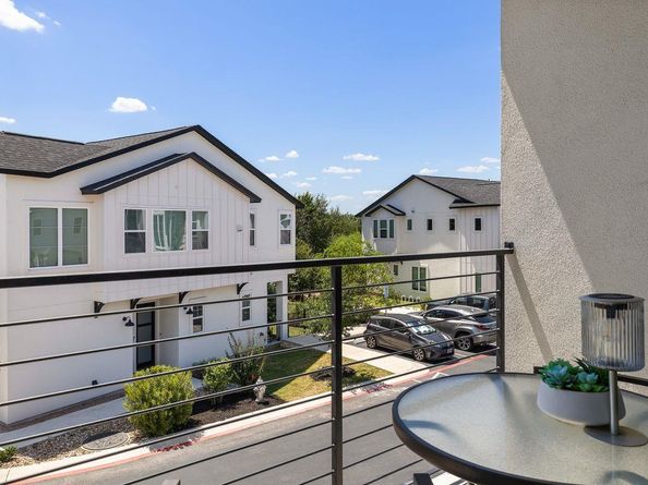 12001 Vista Parke DR 1402, Austin TX 78726