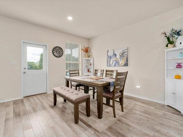 82 Snowy Plover LN, Leander TX 78641