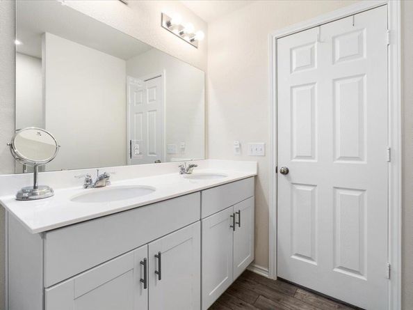 82 Snowy Plover LN, Leander TX 78641