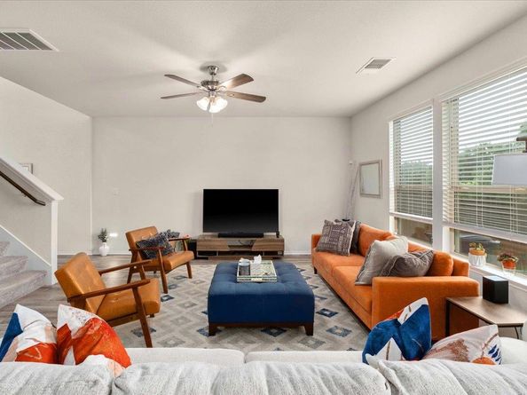 82 Snowy Plover LN, Leander TX 78641