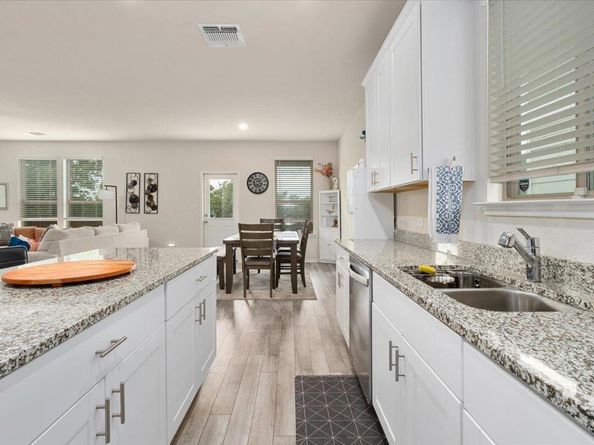 82 Snowy Plover LN, Leander TX 78641