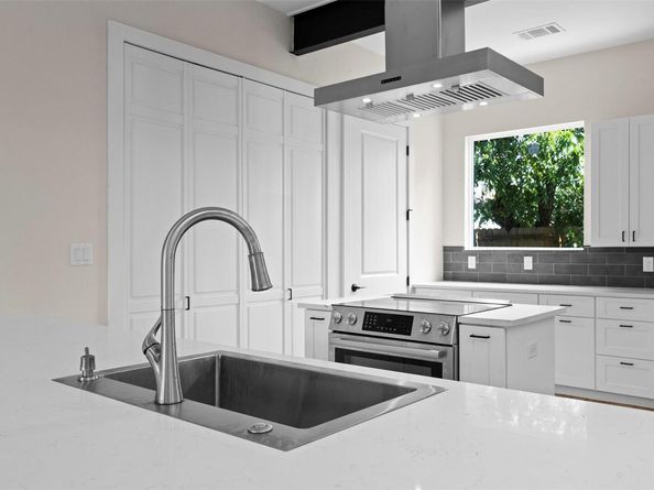 3613 Munson ST, Austin TX 78721