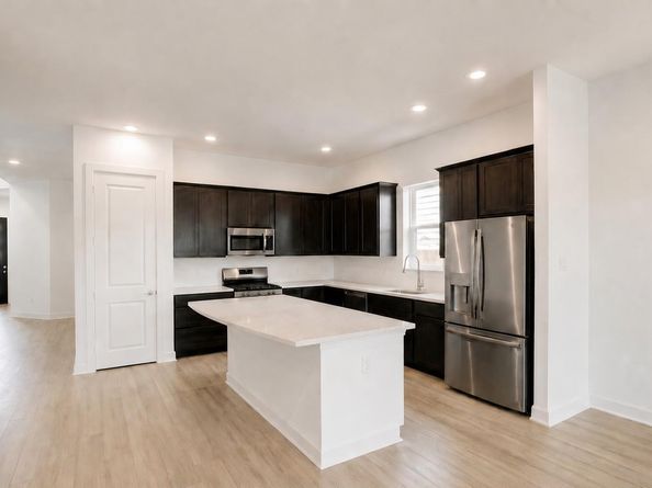1424 South Brook DR, Leander TX 78641
