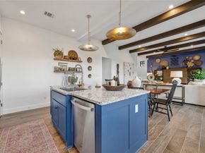 211 Honey Creek #6 CT, Austin TX 78738