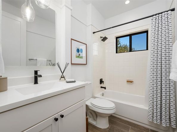 211 Honey Creek #6 CT, Austin TX 78738